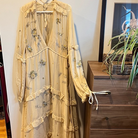 ASOS Chic Cream Floral Long Sleeve Dress - Picture 4 of 5